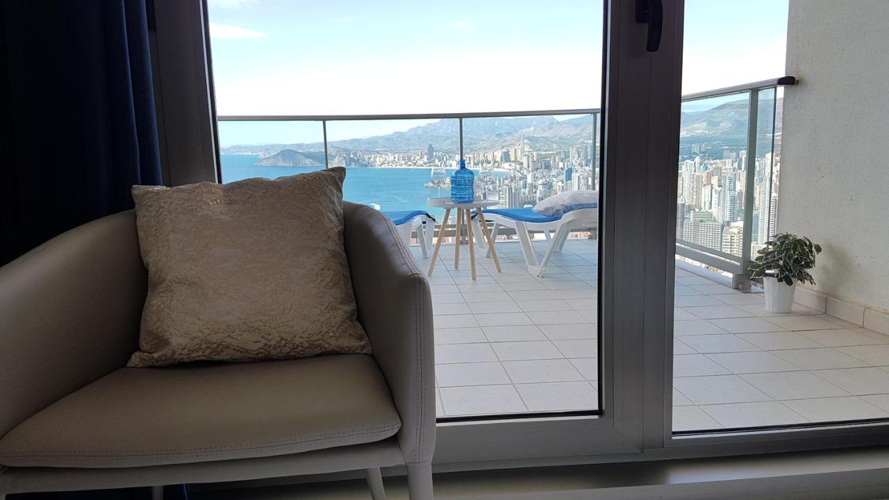 Skyline 26 Stunning Sea Views From A 2-Bedroom Apartment On The 26Th Floor เบนิดอร์ม ภายนอก รูปภาพ