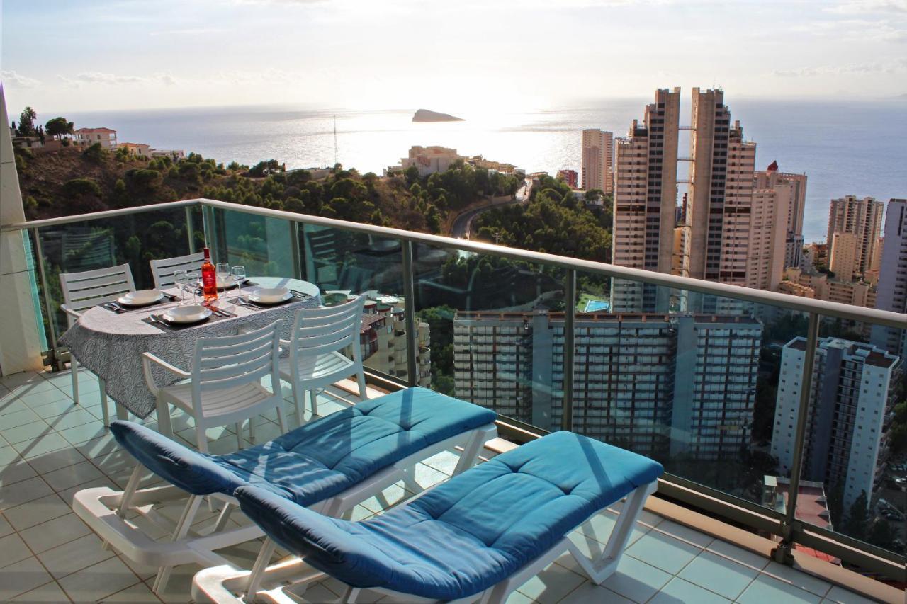 Skyline 26 Stunning Sea Views From A 2-Bedroom Apartment On The 26Th Floor เบนิดอร์ม ภายนอก รูปภาพ
