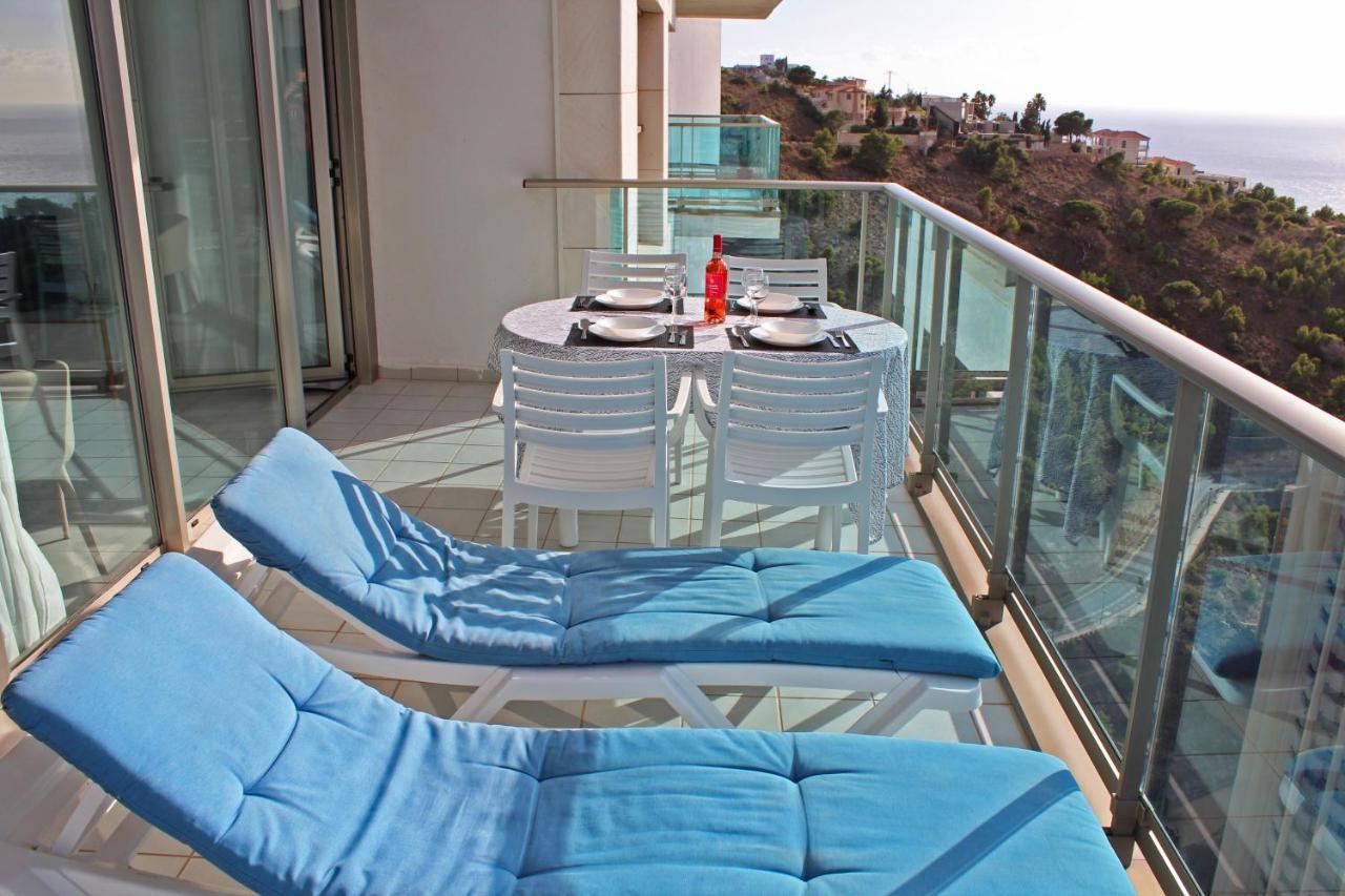 Skyline 26 Stunning Sea Views From A 2-Bedroom Apartment On The 26Th Floor เบนิดอร์ม ภายนอก รูปภาพ