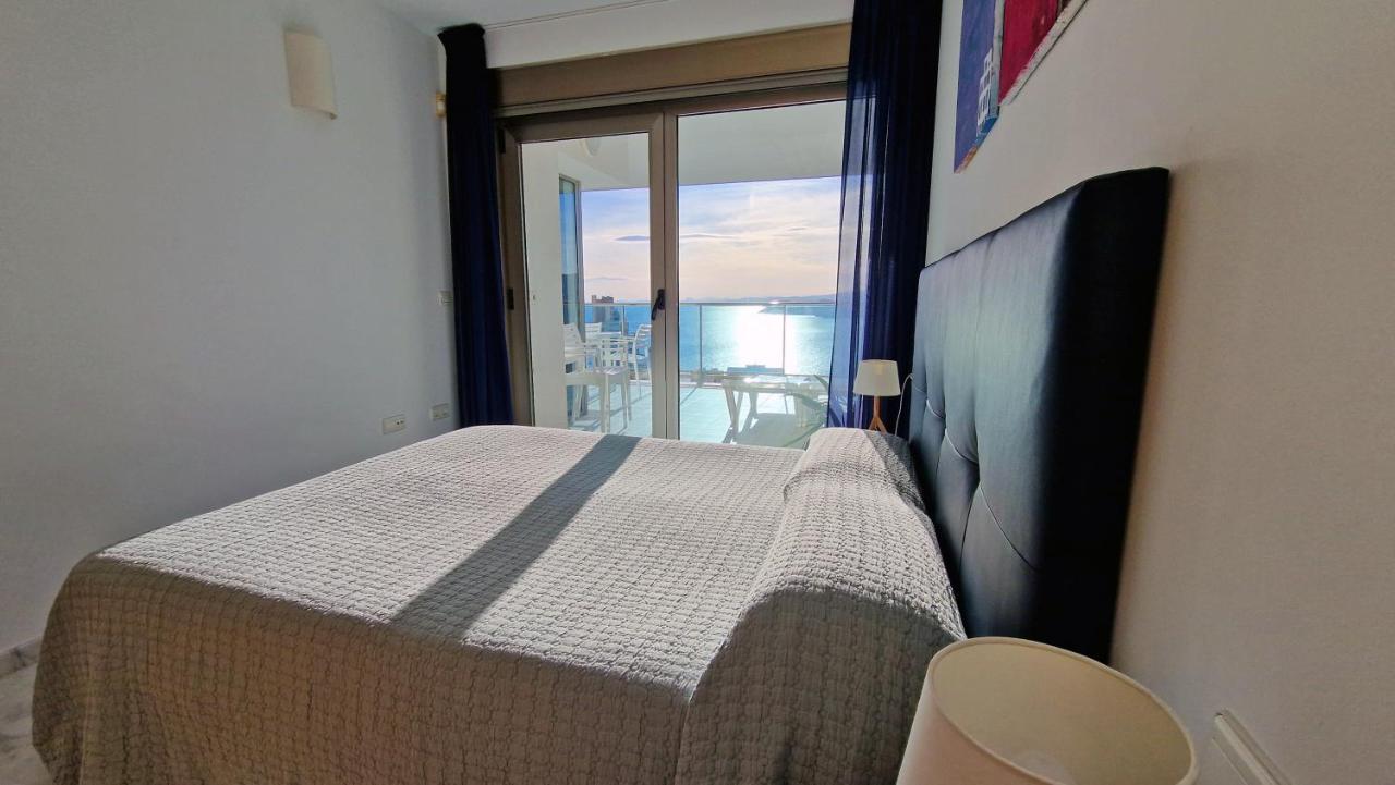 Skyline 26 Stunning Sea Views From A 2-Bedroom Apartment On The 26Th Floor เบนิดอร์ม ภายนอก รูปภาพ