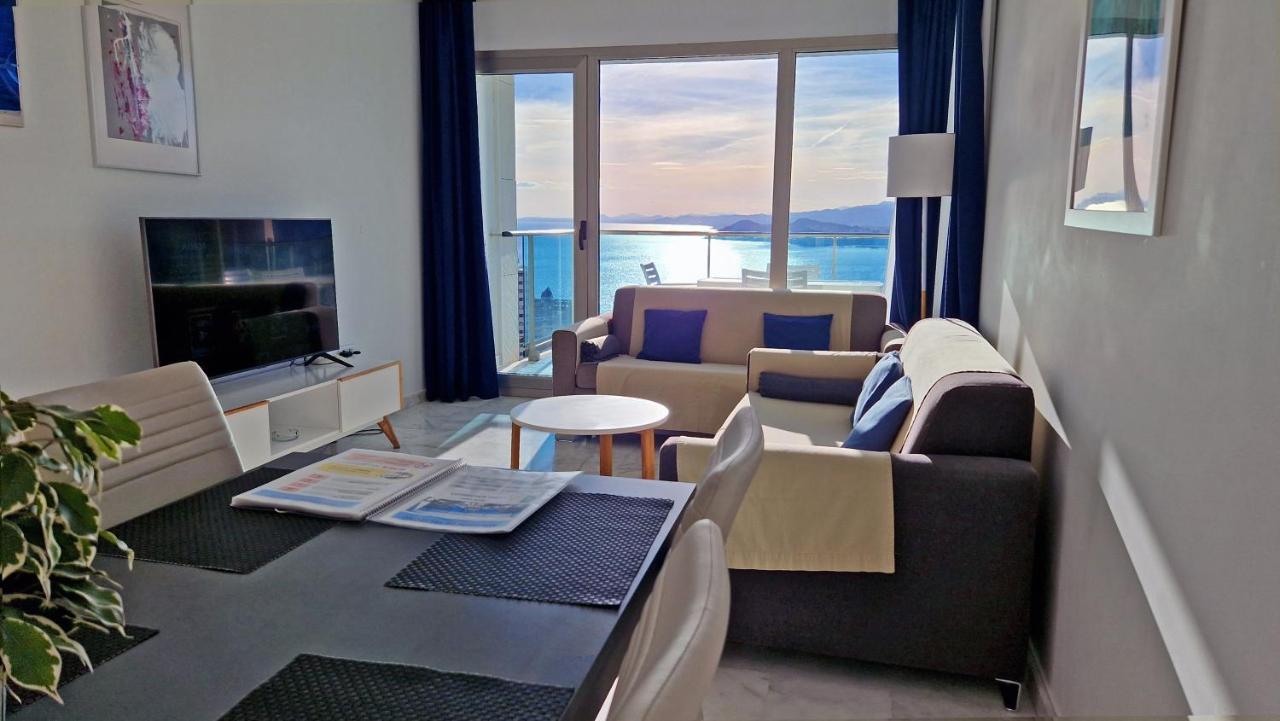 Skyline 26 Stunning Sea Views From A 2-Bedroom Apartment On The 26Th Floor เบนิดอร์ม ภายนอก รูปภาพ
